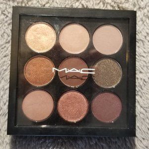 **closet closing. Make offer!**MAC Burgundy X 9 Eyeshadow Palette